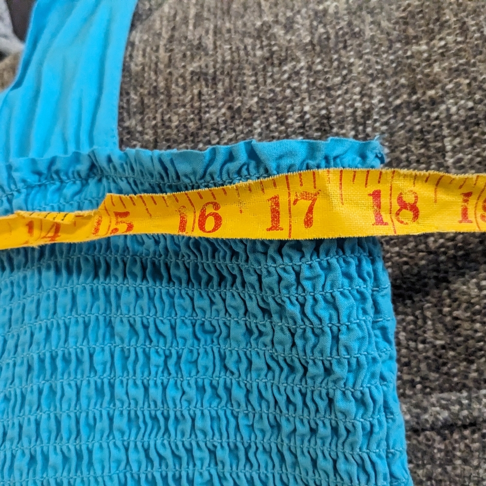 🔴3/$15 Lane Bryant aqua, sleeveless, smocked top, size 18/20 - Picture 8 of 8